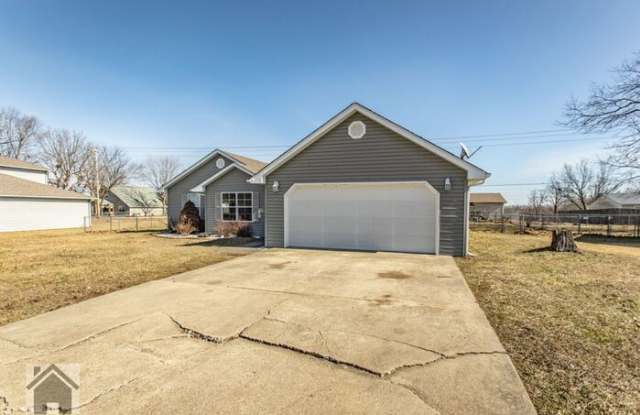 105 Shara Drive - 105 Shara Drive, St. Robert, MO 65584