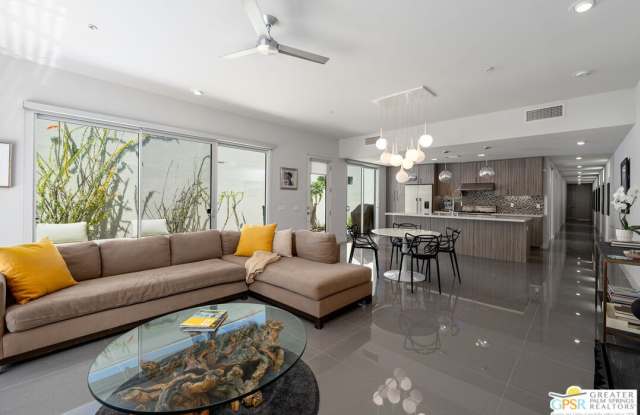 Photo of 791 E Twin Palms Dr