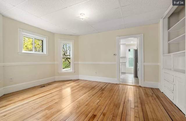 3 bed 2 Bath available now