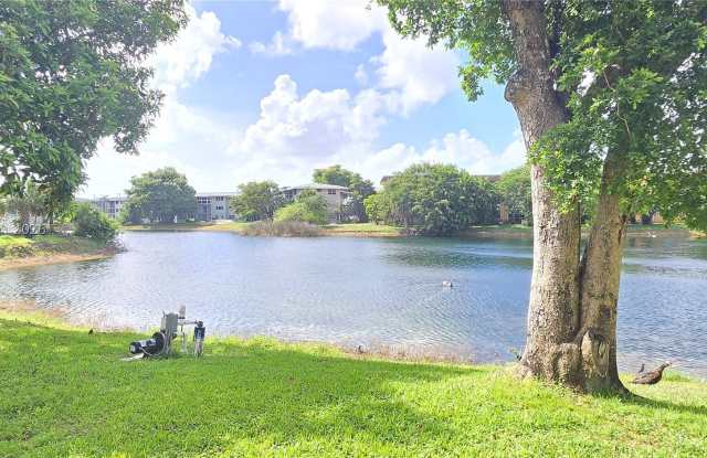 5335 NW 10th Ct