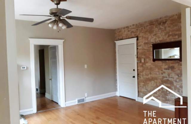 2857 North Damen Ave.