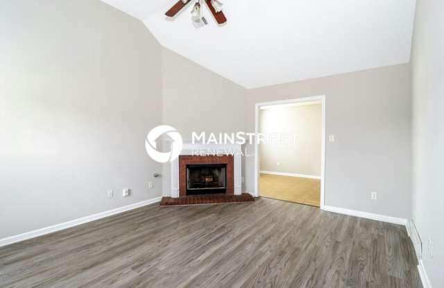 1052 Cross Wood Lane