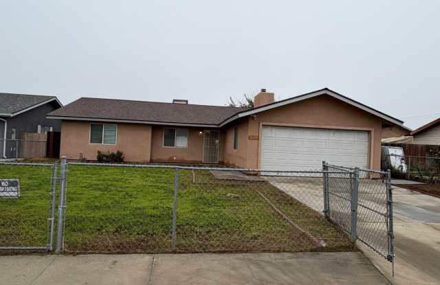 Nice home for rent in Hanford