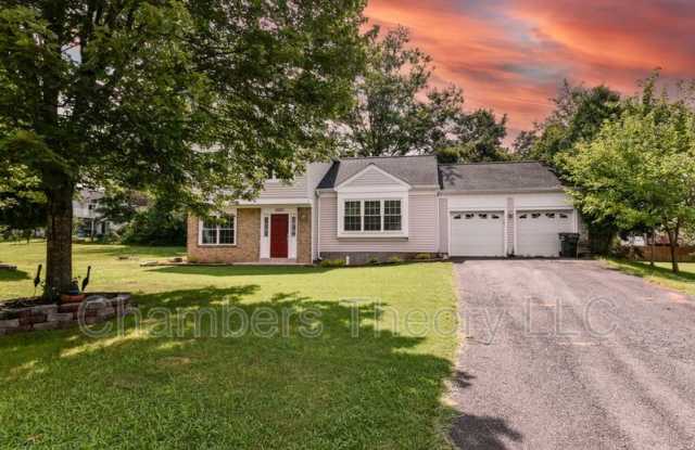 10135 Forest Hill Circle