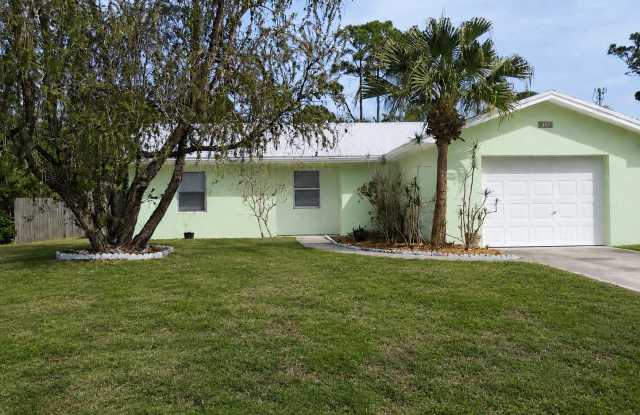 351 Sw Buswell Ave