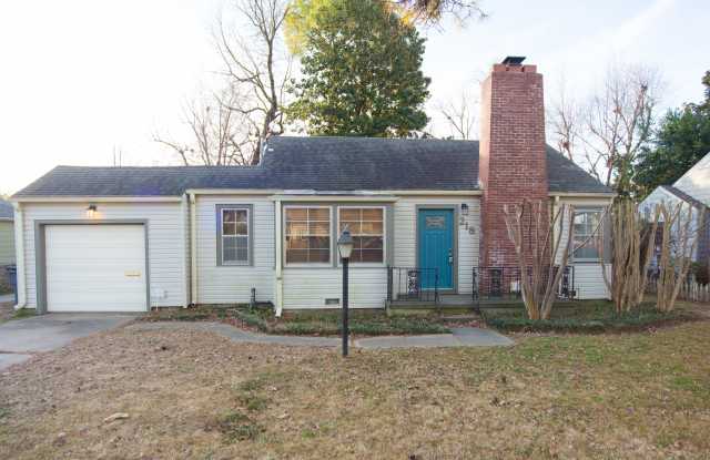 Photo of 218 East 33rd Place