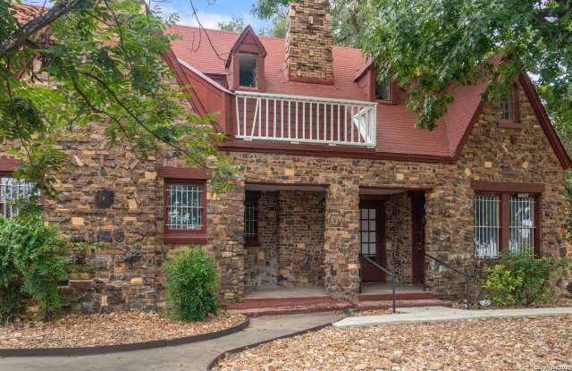 1618 W KINGS HWY unit: 1618