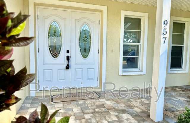 957 Weathersfield Drive