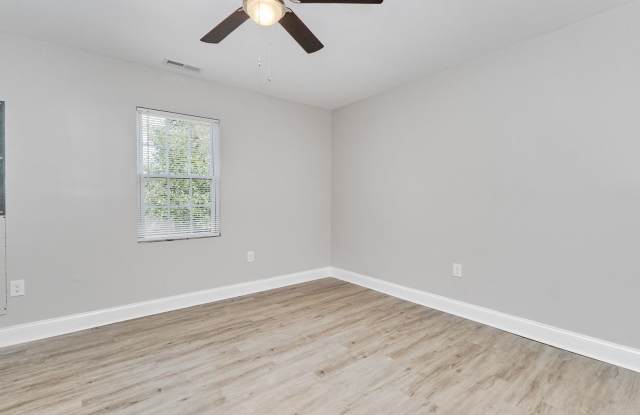 Newly Renovated 3 Bedroom 2 Bath Home in North Richmond Available March 21st!