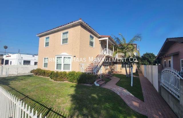 928 Gardenia Ave
