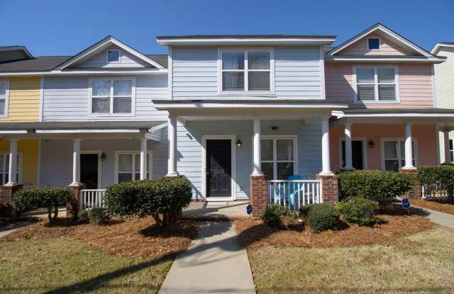 2 bedroom/2.5 bathroom townhouse in Arsenal Hill - 1915 Wayne Street, Columbia, SC 29201