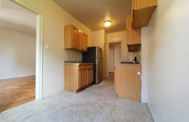 3343 Reservoir Oval West