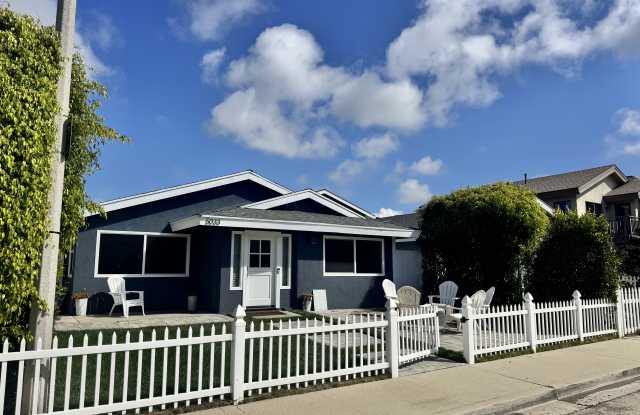 5033 Island View Street