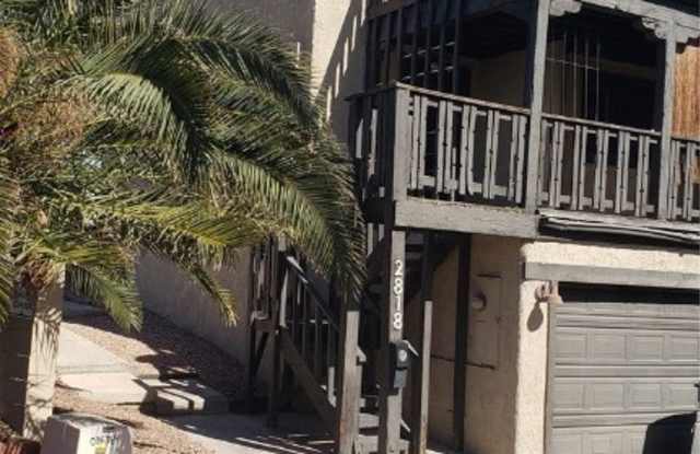 2818 Calle Del Oro