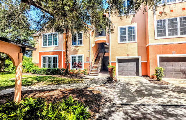 ANNUAL UNFURNISHED GROUND FLOOR CONDO 3 BED 2 BATH