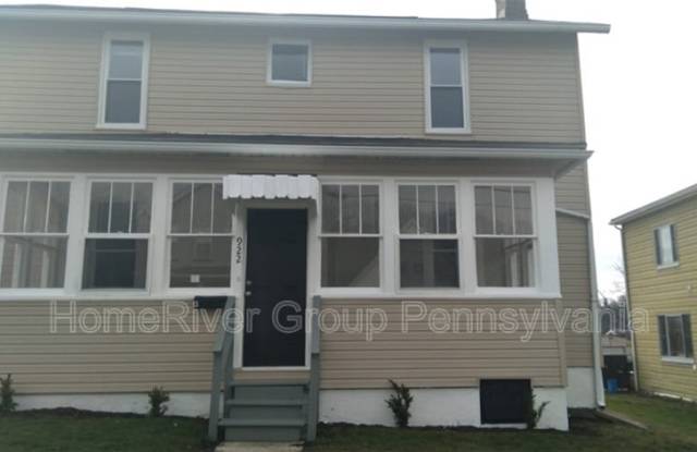 922 Scott Ave