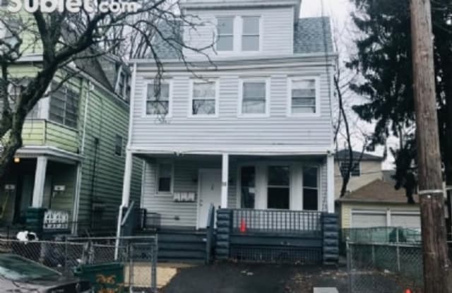 26 Eckert Avenue - 26 Eckert Avenue, Newark, NJ 07112