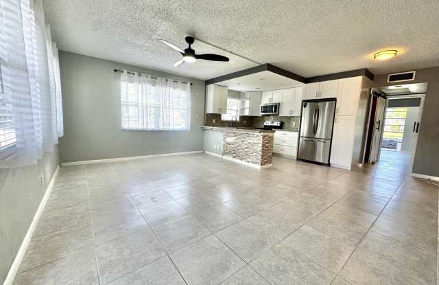 Photo of 249 Newport P