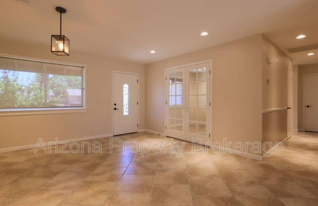 2522 E. Fairmont Dr.