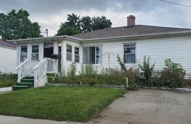 Photo of 3813 Larchmont Street