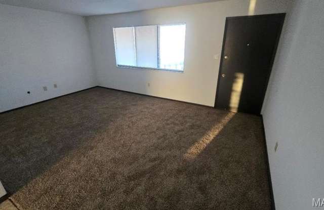 1908 Muren Boulevard