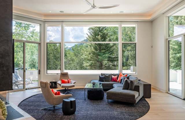 1440 Crystal Lake Road