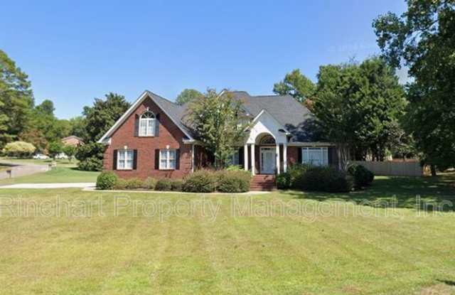 Photo of 1212 Auburndale Ln