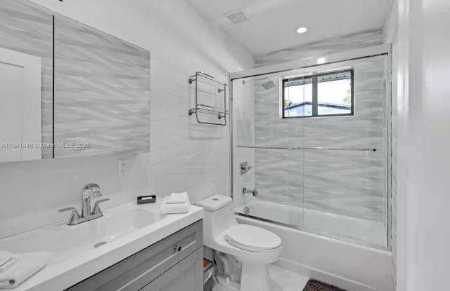 Photo of 17835 NE 6th Ave