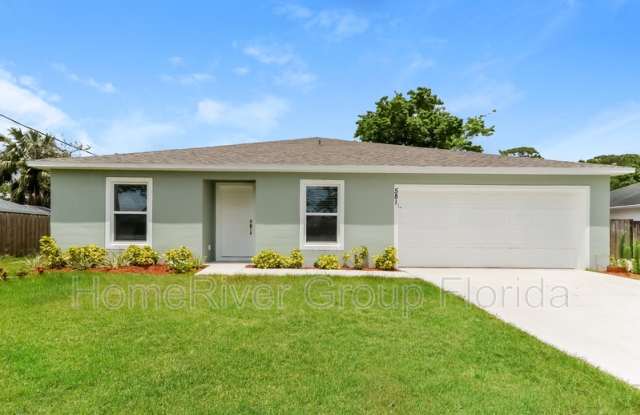 581 SW Todd Ave
