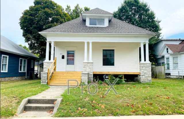 1817 S Jackson