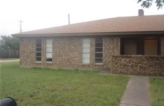 427 Somerset Place - 427 Somerset Place, Abilene, TX 79601