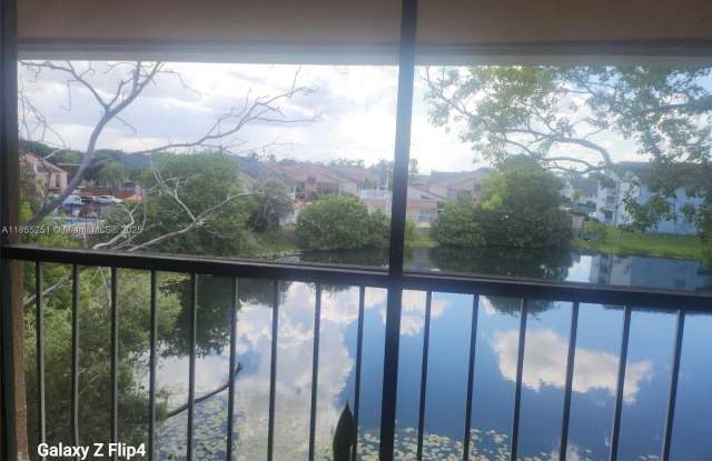 8460 SW 154th Cir Ct