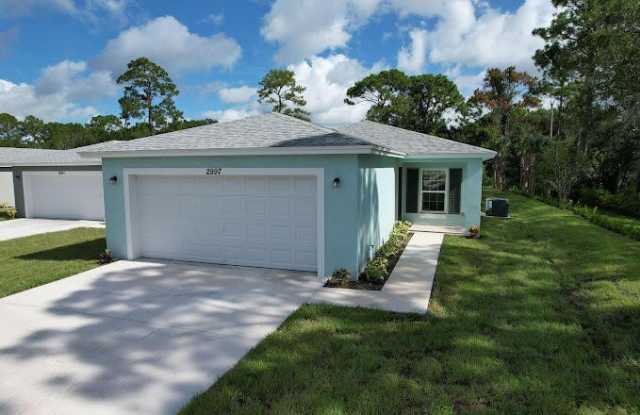 5390 Winthrop Drive - 5390 Winthrop Drive, White City, FL 34981