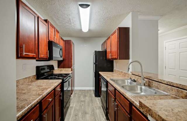 Crestmark Apartment Homes