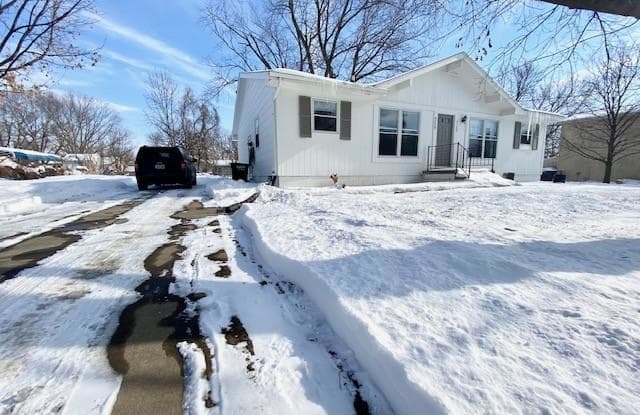 4739 NW 51st St - 4739 Northwest 51st Street, Polk County, IA 50310