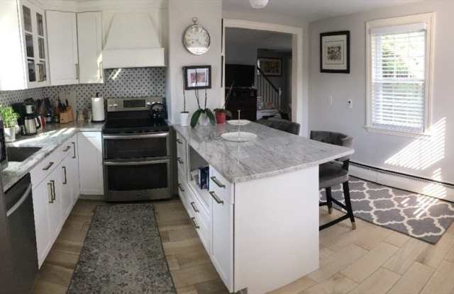 112 Lynde St unit: 1