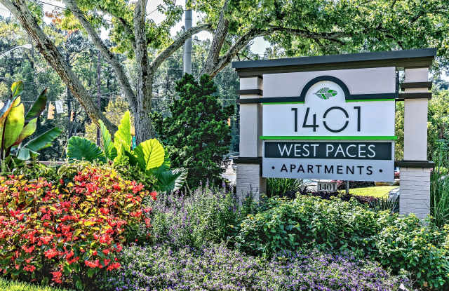 Photo of 1401 West Paces