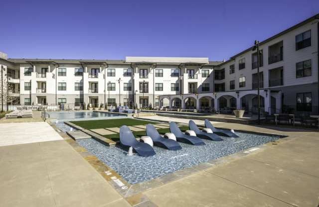 Photo of Modera Walsh