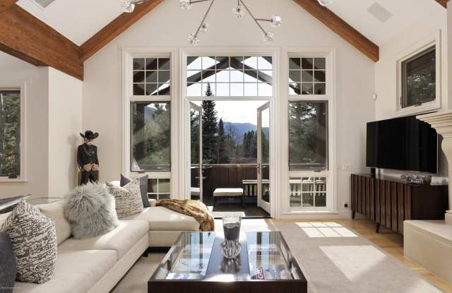 42701 Highway 82 unit: #A