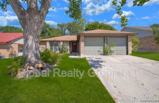 7915 Forest Cabin