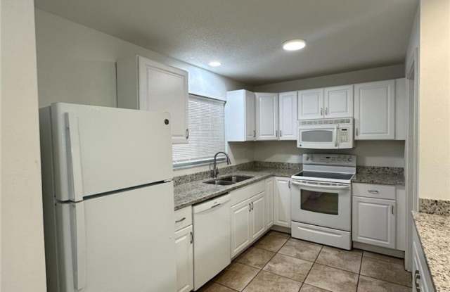 4826 Marine Drive unit: 2