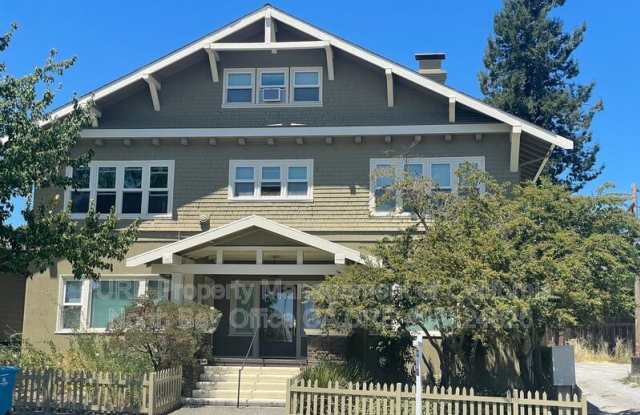 312 Washington Street