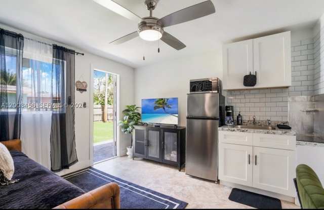 919 NW 13th St