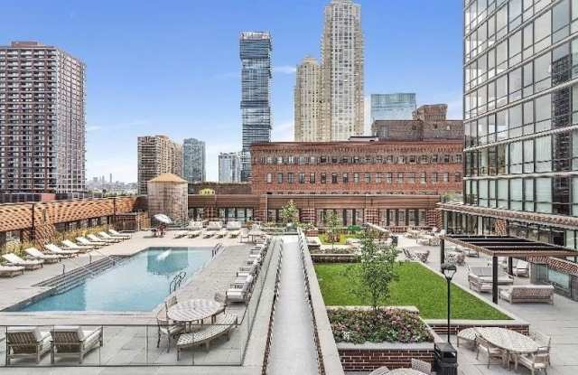 Photo of 10 PROVOST ST