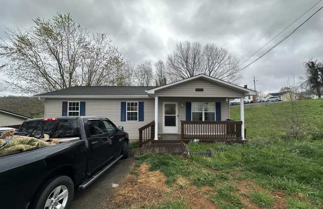 602 South 2nd Street - 602 South 2nd Street, Elizabethton, TN 37643