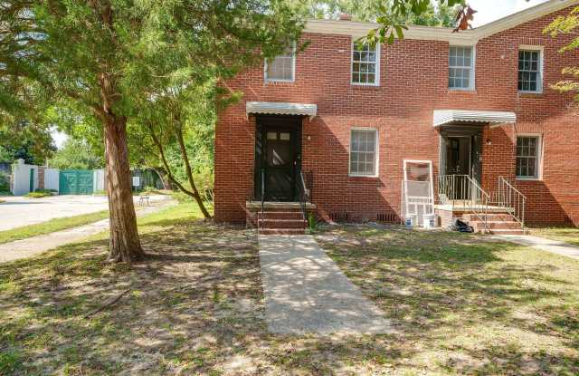 3 Bedroom 1.5 Bath Townhouse in Wagener Terrace - Downtown Charleston photos photos