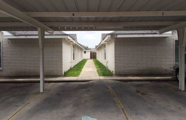 2607 Cervantes Avenue