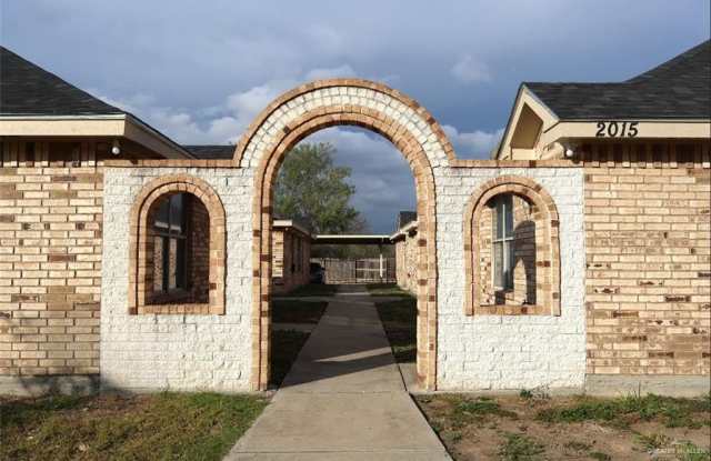 Photo of 2015 W Western Drive unit: Apt 1