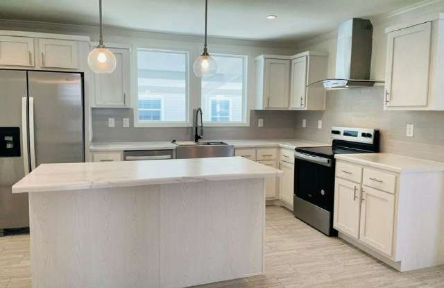 34857 Robins Song Road