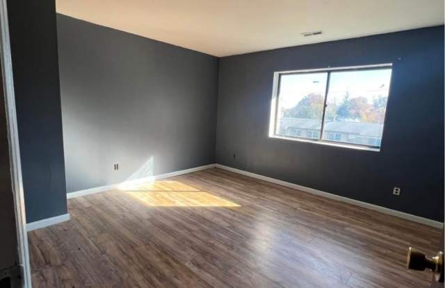 Photo of 15 Park Avenue unit: 302 B